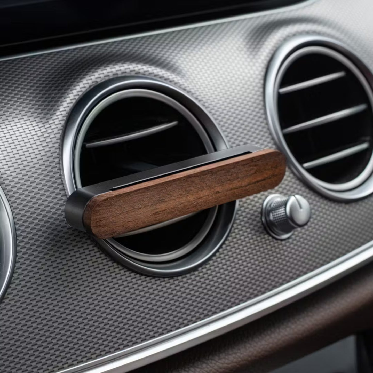 Car Diffuser – Walnut & Aluminum