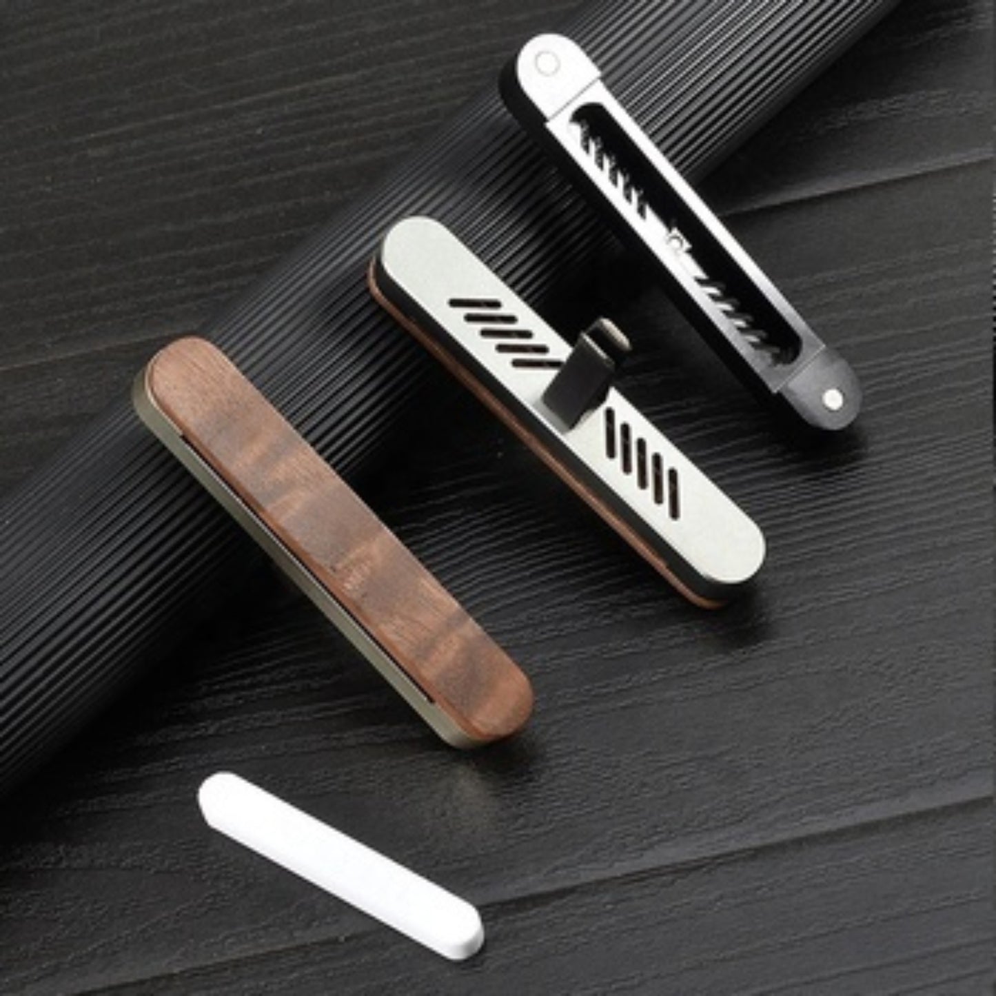 Car Diffuser – Walnut & Aluminum